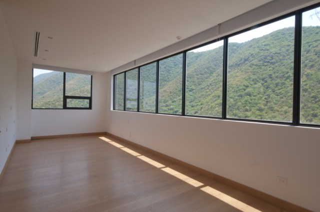 Victor Martinez NM Low-Res-05